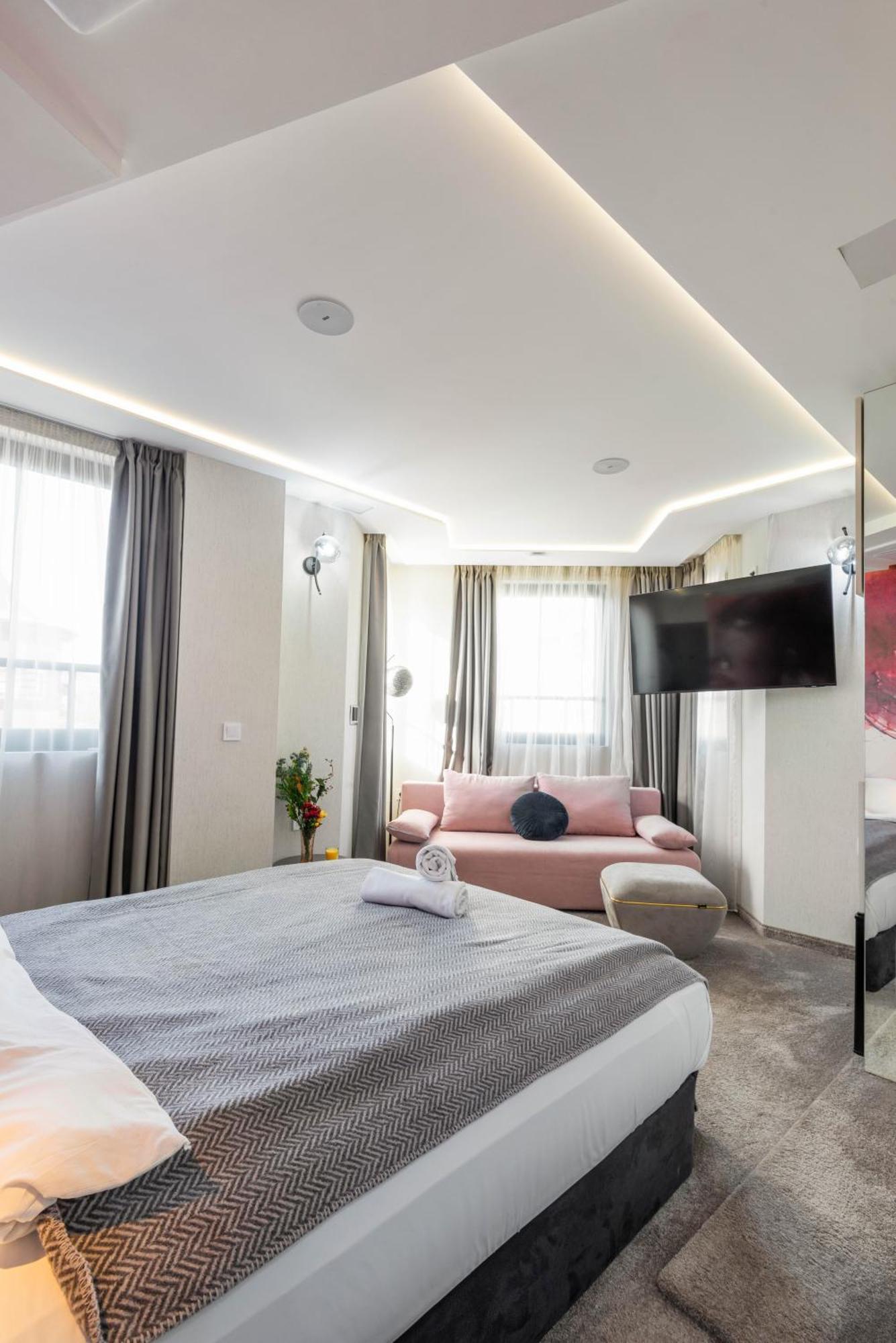 Aurora Hills Hotel Plovdiv Ngoại thất bức ảnh